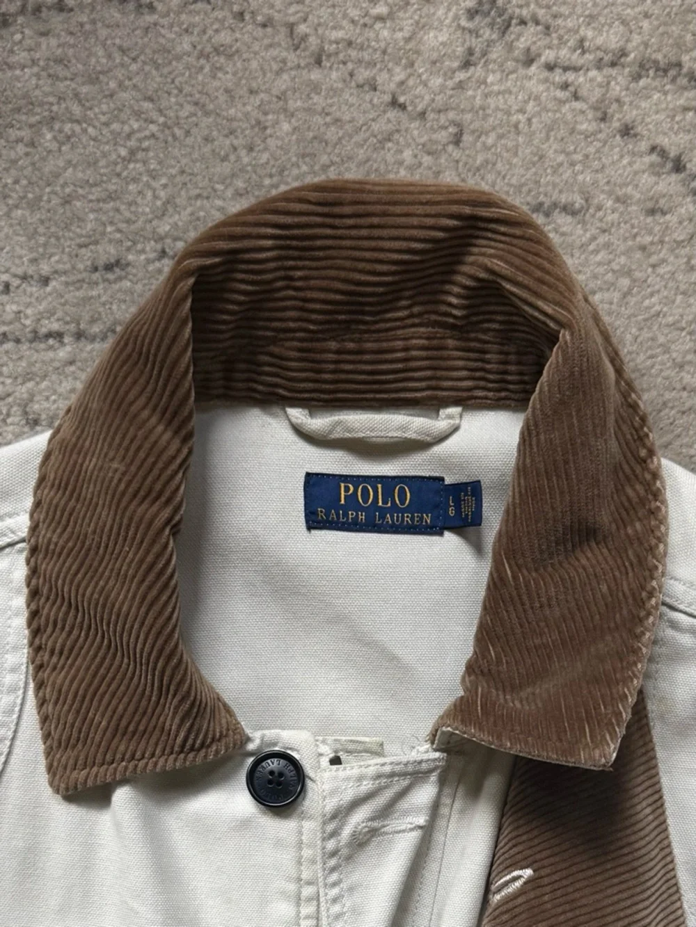 Polo Ralph Lauren trench coat, Front logo, single vent,Brass detailing,
Size - L - Picture 9 of 14